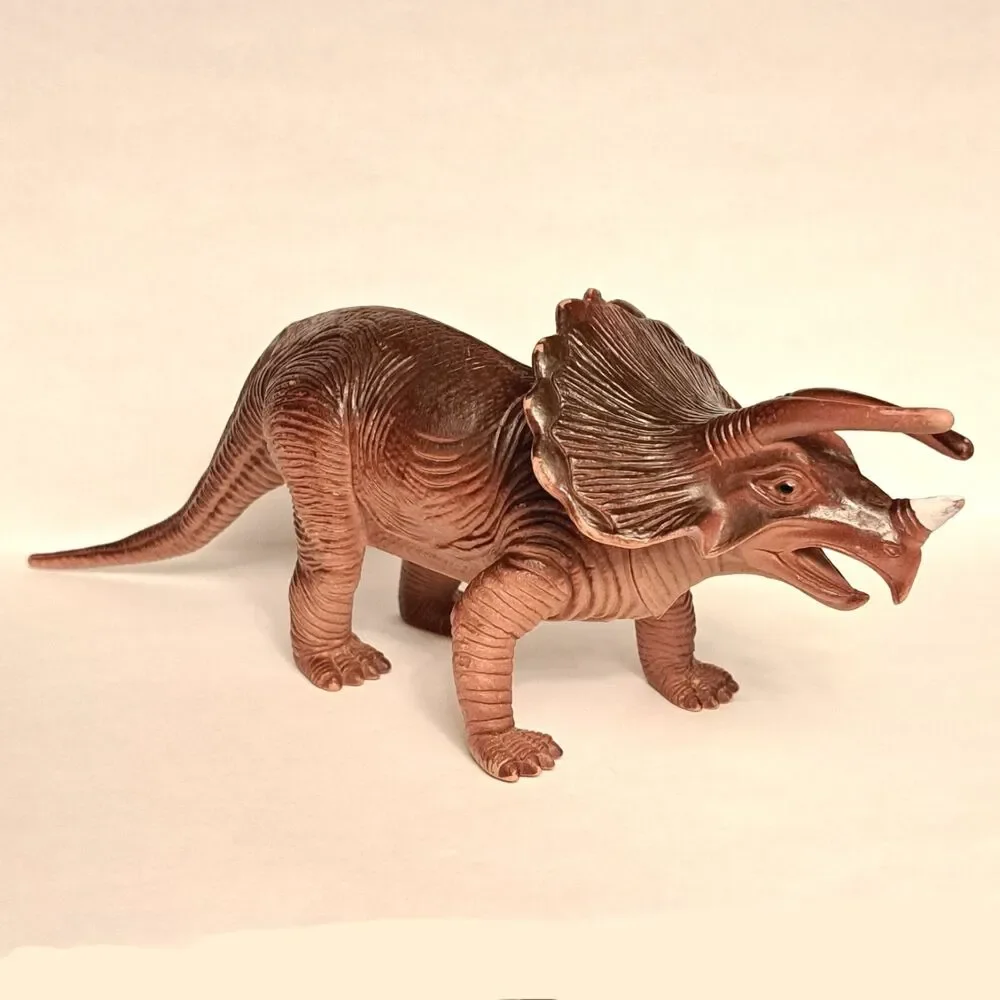 Jurassic Triceratops Toy Figure Dinosaur Model Kids Toys JARU 1083